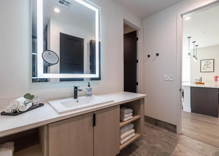 3 Bedrooms Scottsdale